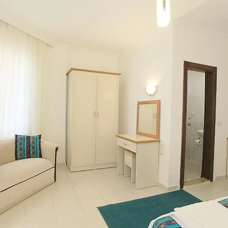 Ela Villa